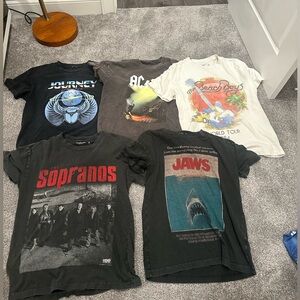 Abercrombie graphic tshirt lot size medium